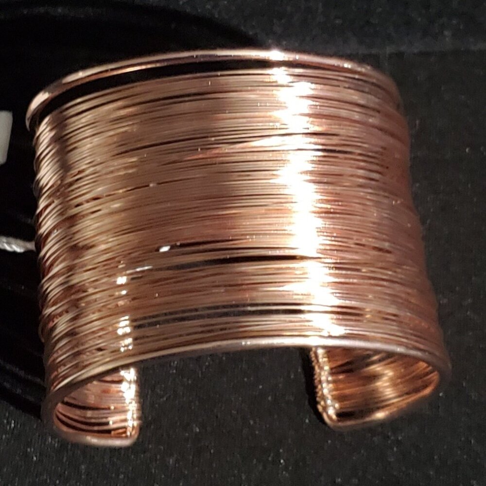 NWT - Rose Gold Fashion Boho Metal Bangle
